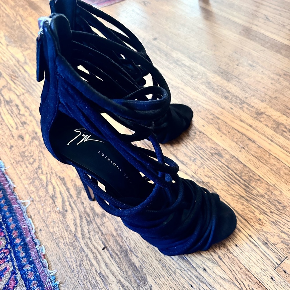 Giuseppe Zanotti Elegant Black Heels